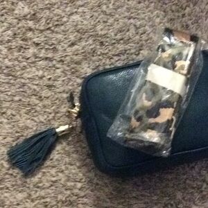 Eli Beaumont leather crossbody camera bag style